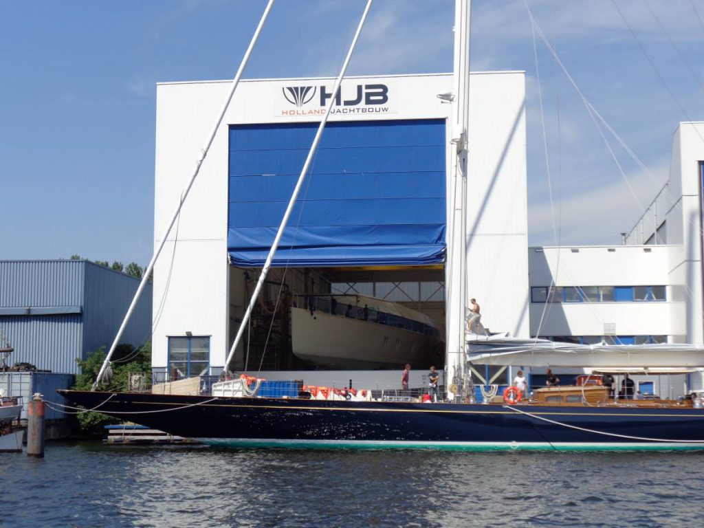 sailing yacht topaz j8